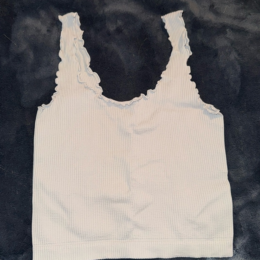 Basic tan/grey ruffled edge tank top from scheels
